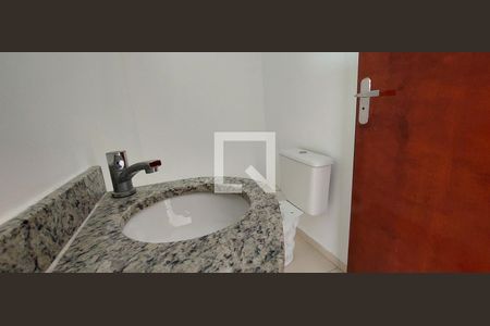 Casa à venda com 250m², 4 quartos e 4 vagas Casa à venda com 250m², 4 quartos e 4 vagasLavabo 2