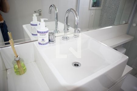 Apartamento para alugar com 60m², 2 quartos e 2 vagasBanheiro 2