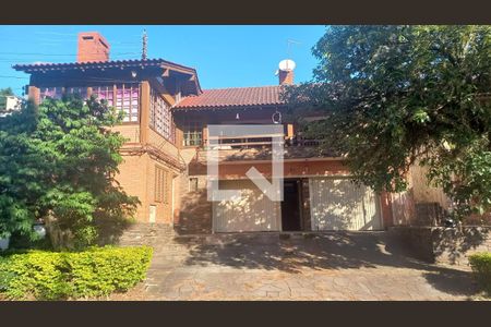 Casa à venda com 430m², 5 quartos e 2 vagasFachada