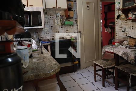 Casa à venda com 430m², 5 quartos e 2 vagasCozinha 