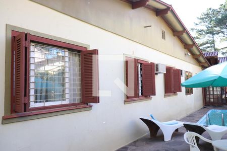Casa à venda com 430m², 5 quartos e 2 vagasPiscina 