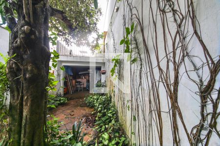 Casa à venda com 280m², 5 quartos e 4 vagasÁrea externa