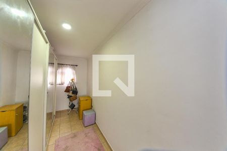 Casa à venda com 280m², 5 quartos e 4 vagasCloset Suíte 2