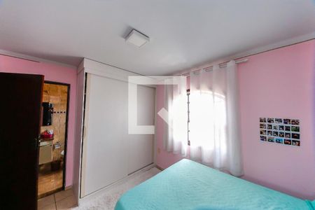 Casa à venda com 280m², 5 quartos e 4 vagasSuíte 1