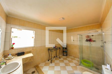 Casa à venda com 280m², 5 quartos e 4 vagasBanheiro Suíte 2