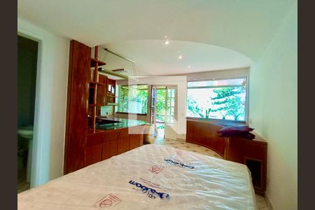 Casa à venda com 1217m², 4 quartos e 4 vagas Casa à venda com 1217m², 4 quartos e 4 vagasQuarto 1