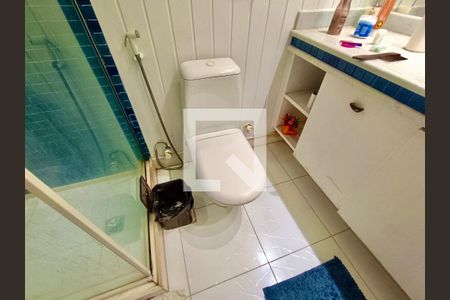 Casa à venda com 1217m², 4 quartos e 4 vagas Casa à venda com 1217m², 4 quartos e 4 vagasBanheiro 4