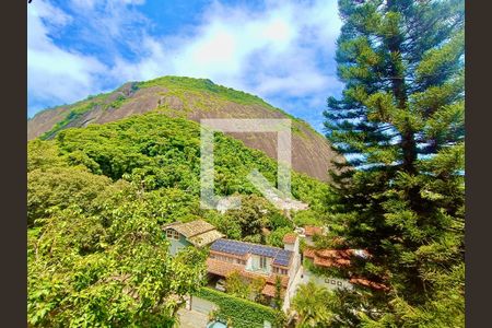 Casa à venda com 1217m², 4 quartos e 4 vagas Casa à venda com 1217m², 4 quartos e 4 vagasVaranda do Quarto 3