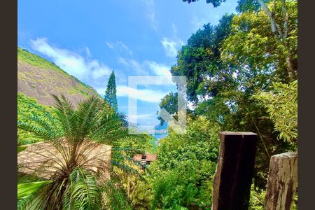 Casa à venda com 1217m², 4 quartos e 4 vagas Casa à venda com 1217m², 4 quartos e 4 vagasárea externa