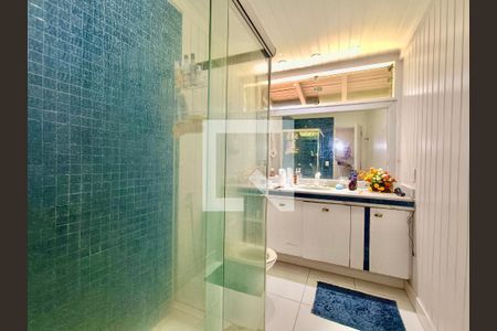 Casa à venda com 1217m², 4 quartos e 4 vagas Casa à venda com 1217m², 4 quartos e 4 vagasBanheiro 4