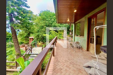 Casa à venda com 1217m², 4 quartos e 4 vagas Casa à venda com 1217m², 4 quartos e 4 vagasVaranda do quarto 1