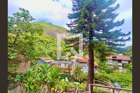 Casa à venda com 1217m², 4 quartos e 4 vagas Casa à venda com 1217m², 4 quartos e 4 vagasVaranda do quarto 1