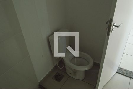 Apartamento à venda com 104m², 2 quartos e 1 vaga Apartamento à venda com 104m², 2 quartos e 1 vagaBanheiro da Suíte