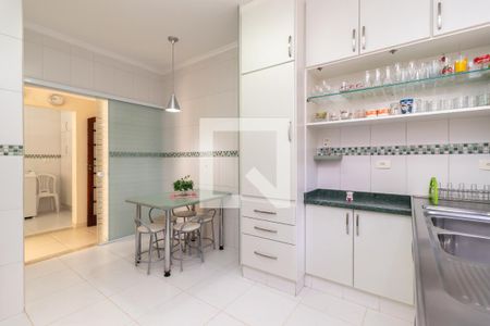 Casa à venda com 300m², 5 quartos e 3 vagasCozinha