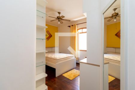 Casa à venda com 300m², 5 quartos e 3 vagasQuarto 4