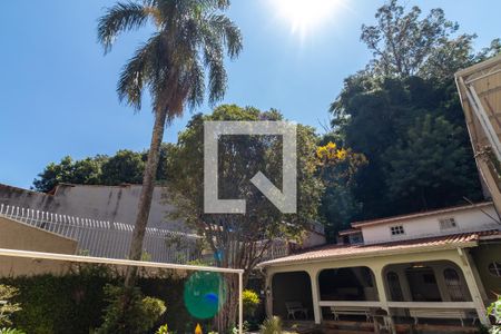 Casa à venda com 300m², 5 quartos e 3 vagasQuintal