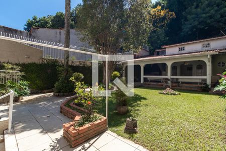 Casa à venda com 300m², 5 quartos e 3 vagasQuintal