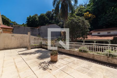 Casa à venda com 300m², 5 quartos e 3 vagasQuintal Superior