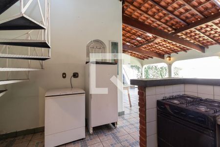 Casa à venda com 300m², 5 quartos e 3 vagasChurrasqueira