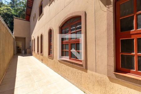 Casa à venda com 300m², 5 quartos e 3 vagasCorredor Lateral