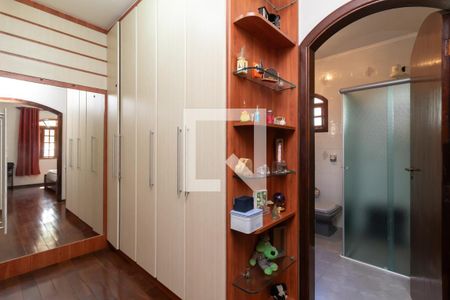 Casa à venda com 300m², 5 quartos e 3 vagasCloset da Suíte Principal