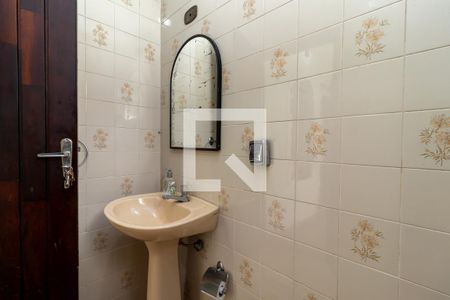 Casa à venda com 300m², 5 quartos e 3 vagasBanheiro 4