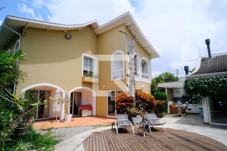 Casa à venda com 360m², 3 quartos e 4 vagasQuintal