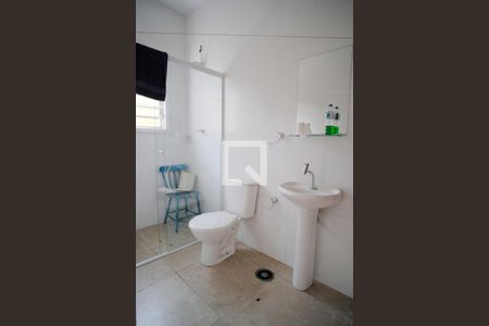 Casa à venda com 360m², 3 quartos e 4 vagasBanheiro de serviço