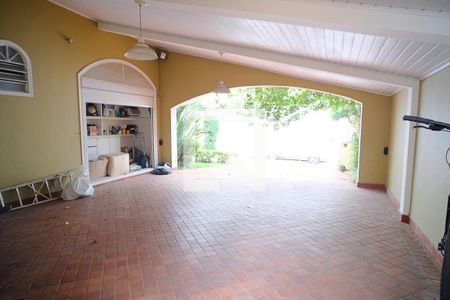 Casa à venda com 360m², 3 quartos e 4 vagasGaragem