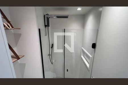 Studio à venda com 28m², 1 quarto e sem vaga Studio à venda com 28m², 1 quarto e sem vagaBanheiro
