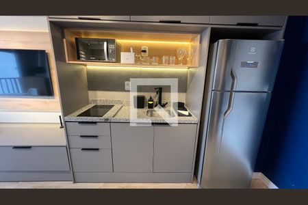 Studio à venda com 28m², 1 quarto e sem vaga Studio à venda com 28m², 1 quarto e sem vagaCozinha - Armários