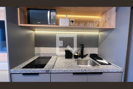 Studio à venda com 28m², 1 quarto e sem vaga Studio à venda com 28m², 1 quarto e sem vagaCozinha - Armários