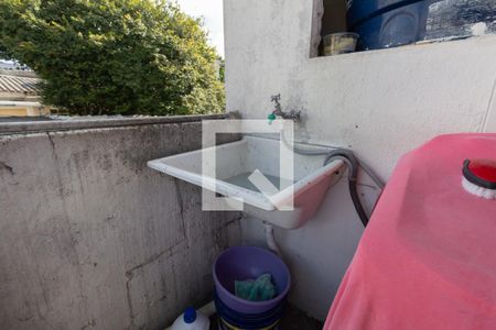 Casa à venda com 300m², 2 quartos e 4 vagas Casa à venda com 300m², 2 quartos e 4 vagasCasa 1 Área de Serviço