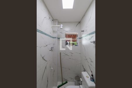 Casa à venda com 300m², 2 quartos e 4 vagas Casa à venda com 300m², 2 quartos e 4 vagasCasa 1 Banheiro 2