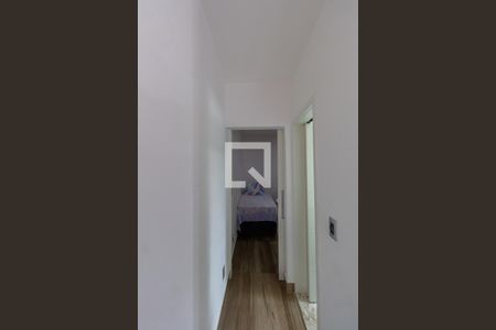 Casa à venda com 300m², 2 quartos e 4 vagas Casa à venda com 300m², 2 quartos e 4 vagasCasa 1 Corredor