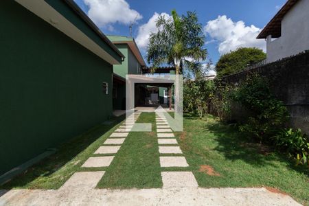 Casa à venda com 300m², 2 quartos e 4 vagas Casa à venda com 300m², 2 quartos e 4 vagasGaragem