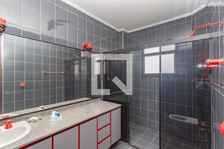 Apartamento à venda com 750m², 4 quartos e 6 vagas Apartamento à venda com 750m², 4 quartos e 6 vagasBanheiro da Suíte 3