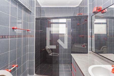 Apartamento à venda com 750m², 4 quartos e 6 vagas Apartamento à venda com 750m², 4 quartos e 6 vagasBanheiro da Suíte 1