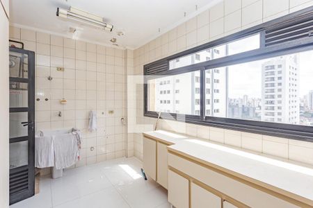 Apartamento à venda com 750m², 4 quartos e 6 vagas Apartamento à venda com 750m², 4 quartos e 6 vagasÁrea de Serviço