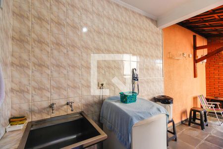 Casa à venda com 180m², 2 quartos e 2 vagas Casa à venda com 180m², 2 quartos e 2 vagasÁrea de Serviço