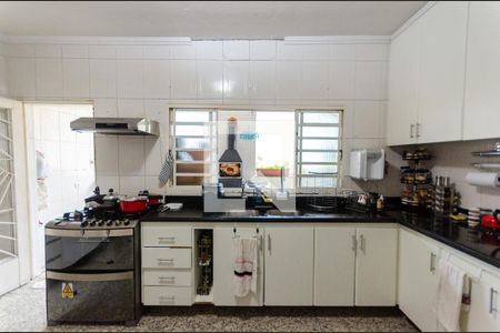 Casa à venda com 240m², 3 quartos e 2 vagas Casa à venda com 240m², 3 quartos e 2 vagasCozinha