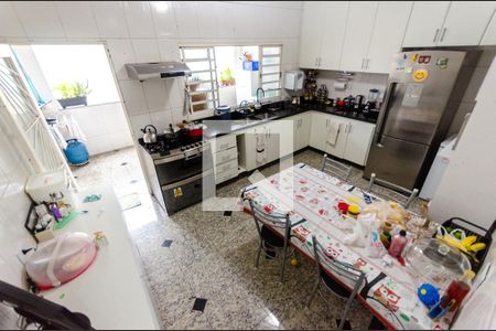 Casa à venda com 240m², 3 quartos e 2 vagas Casa à venda com 240m², 3 quartos e 2 vagasCozinha