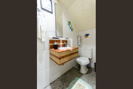 Casa à venda com 240m², 3 quartos e 2 vagas Casa à venda com 240m², 3 quartos e 2 vagasLavabo