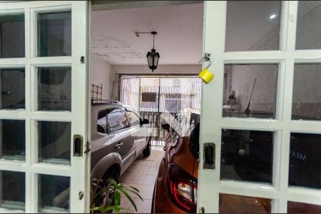 Casa à venda com 240m², 3 quartos e 2 vagas Casa à venda com 240m², 3 quartos e 2 vagasSala