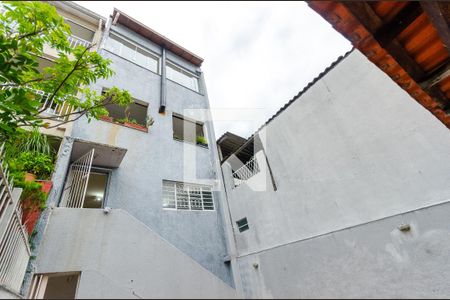 Casa à venda com 240m², 3 quartos e 2 vagas Casa à venda com 240m², 3 quartos e 2 vagasÁrea externa