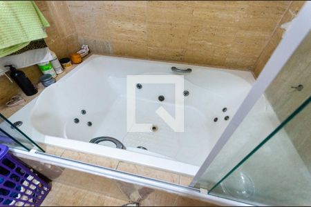 Casa à venda com 240m², 3 quartos e 2 vagas Casa à venda com 240m², 3 quartos e 2 vagasBanheiro da Suíte