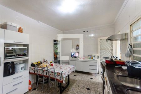 Casa à venda com 240m², 3 quartos e 2 vagas Casa à venda com 240m², 3 quartos e 2 vagasCozinha