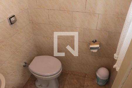 Casa à venda com 108m², 2 quartos e 2 vagasBanheiro 1