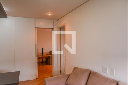 Apartamento à venda com 133m², 2 quartos e 4 vagas Apartamento à venda com 133m², 2 quartos e 4 vagasEscritório