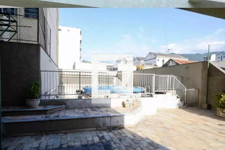 Apartamento à venda com 92m², 2 quartos e 1 vagaPiscina